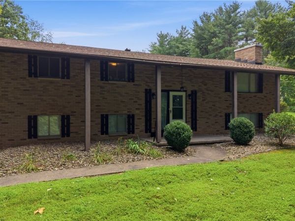 1000 State Route 339 , Belpre, OH 45714