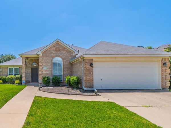 6917 Laurel Canyon Terrace , Fort Worth, TX 76132