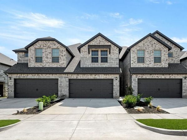 656 Sandiford Court , Mansfield, TX 76063