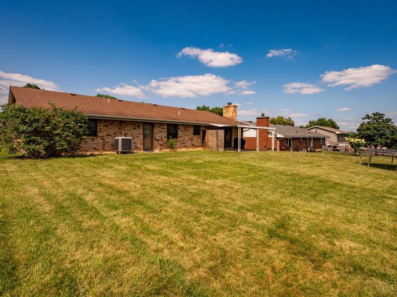 2126 Sherwood Forest Drive, Miamisburg, OH 45342 Photo 32