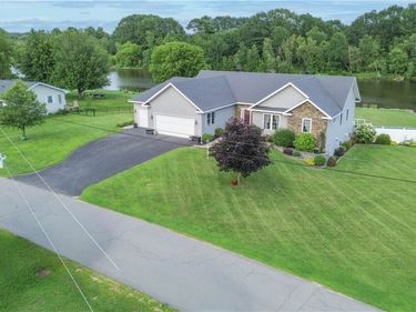 65 Brookview Drive, Waddington, NY 13694
