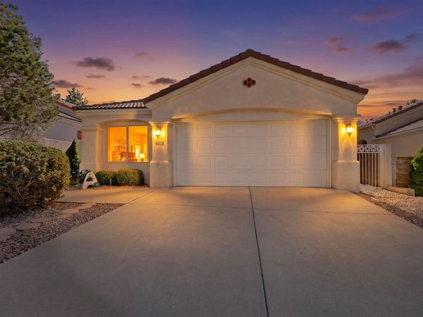 4928 Skyline View Court NE, Albuquerque, NM 87111