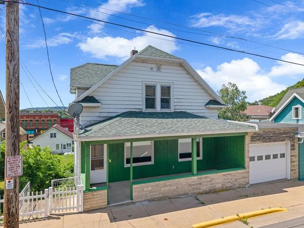 23 N Hill STREET, Fountain City, WI 54629