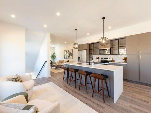 880 E ROWLEY DR , Unit 102, Millcreek, UT 84107