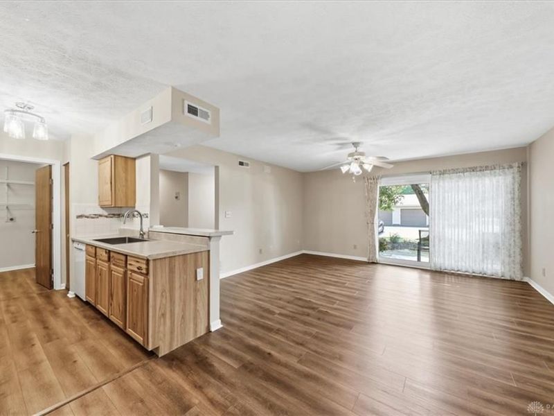 1501 Lake Pointe Way, Centerville, OH 45459 Photo 10