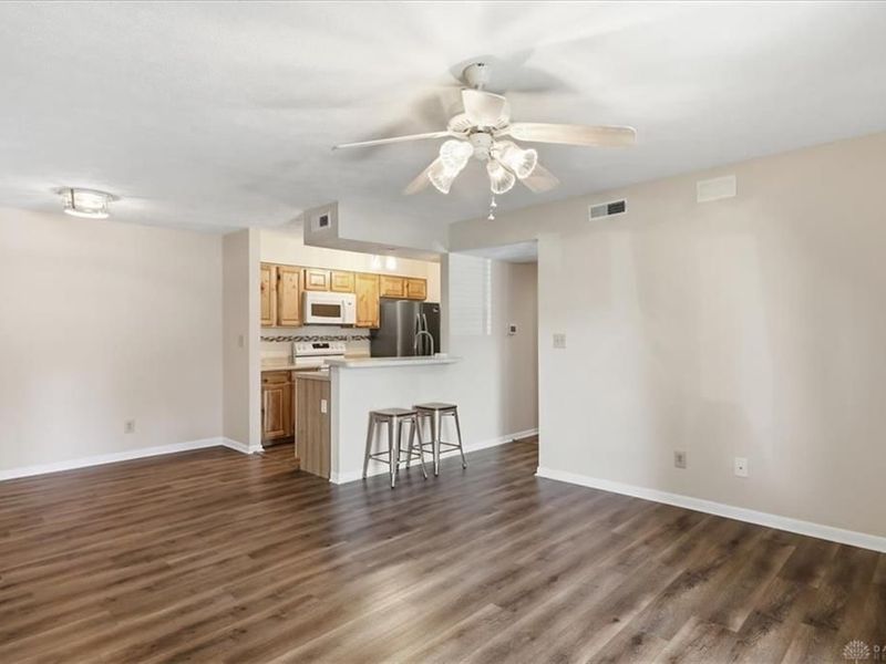 1501 Lake Pointe Way, Centerville, OH 45459 Photo 7
