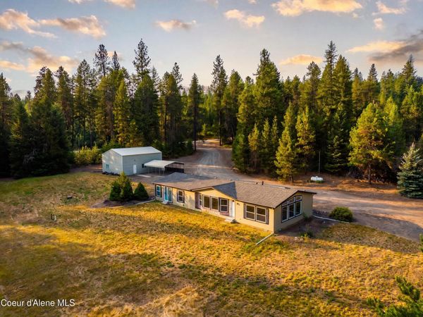 1255 Roberts LN, Blanchard, ID 83804