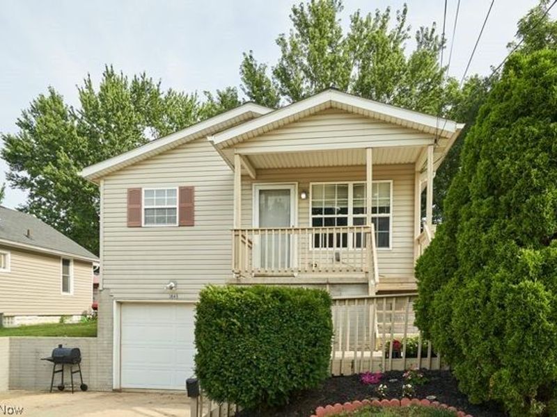 1843 Springfield Center Rd, Akron, OH 44312 Photo 1