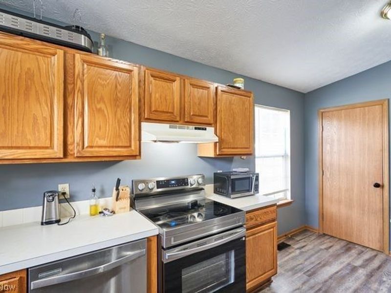 1843 Springfield Center Rd, Akron, OH 44312 Photo 10