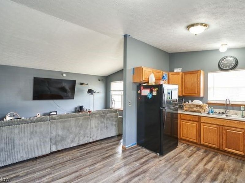 1843 Springfield Center Rd, Akron, OH 44312 Photo 9