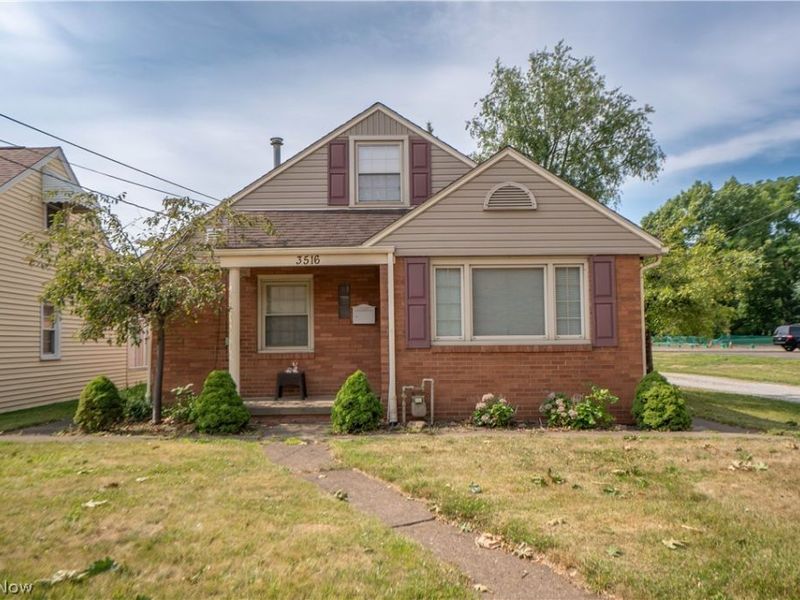 3516 7th Street SW, Canton, OH 44710 Photo 2