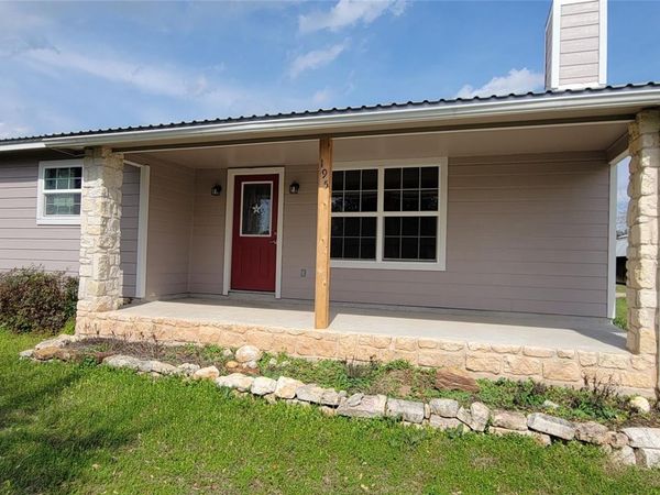 195 Cardinal DR, Paige, TX 78659