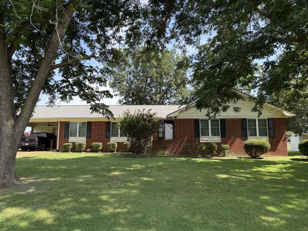 914 NW 5th Street, Walnut Ridge, AR 72476