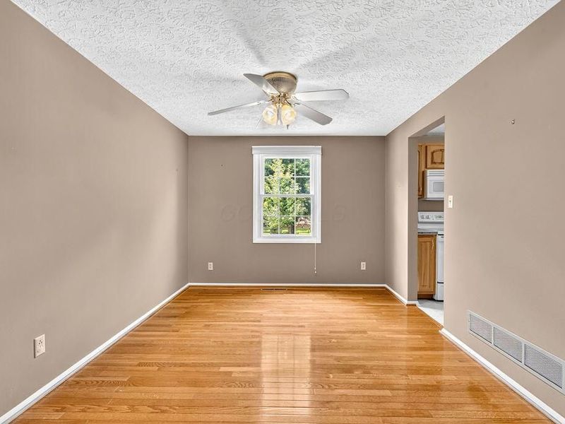 977 Danvers Avenue , Westerville, OH 43081 Photo 13