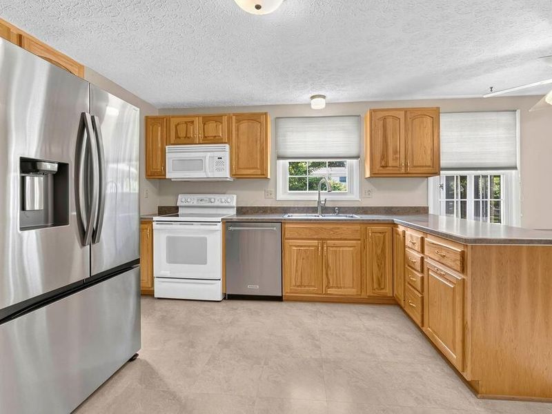 977 Danvers Avenue , Westerville, OH 43081 Photo 16