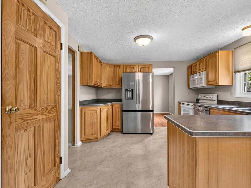 977 Danvers Avenue , Westerville, OH 43081 Photo 19