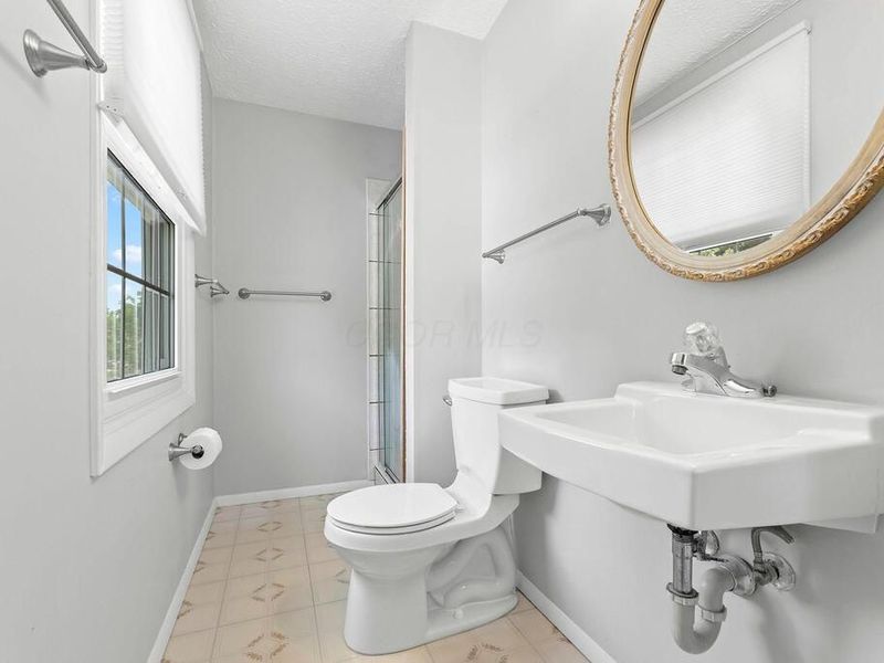 977 Danvers Avenue , Westerville, OH 43081 Photo 38
