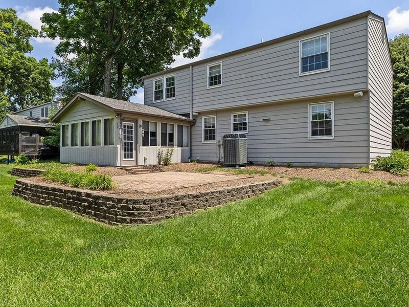 977 Danvers Avenue , Westerville, OH 43081 Photo 5