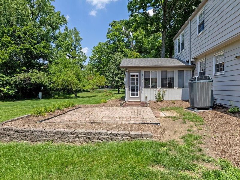 977 Danvers Avenue , Westerville, OH 43081 Photo 60