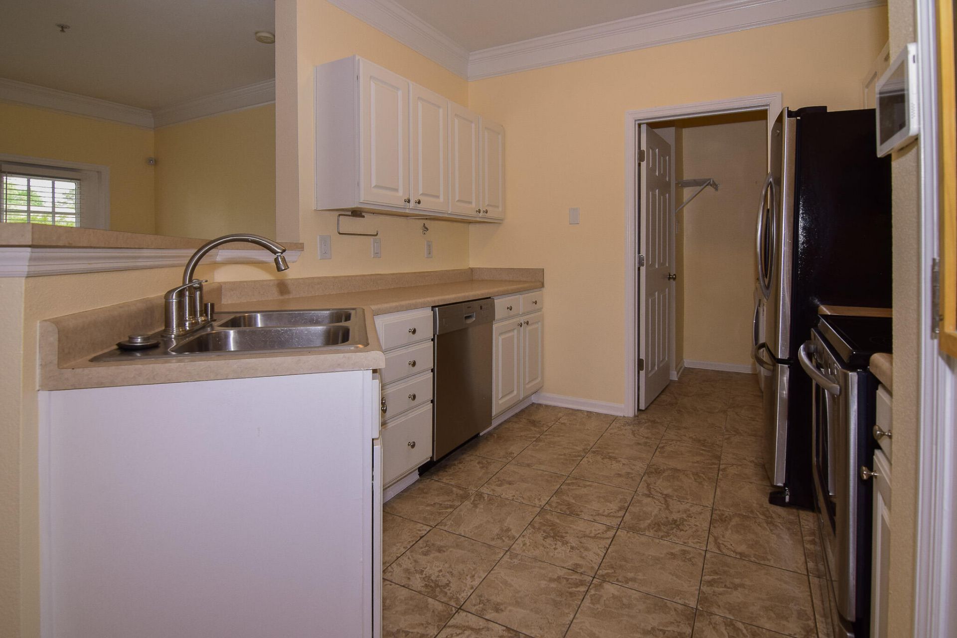 1481 Cambridge Lakes Drive Photo 15