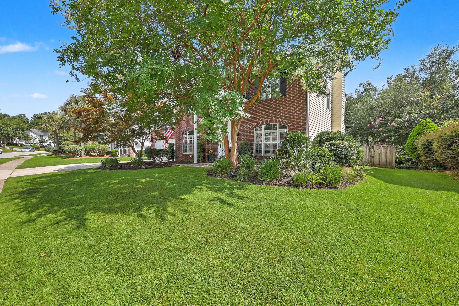 203 N Pembroke Drive Photo 4