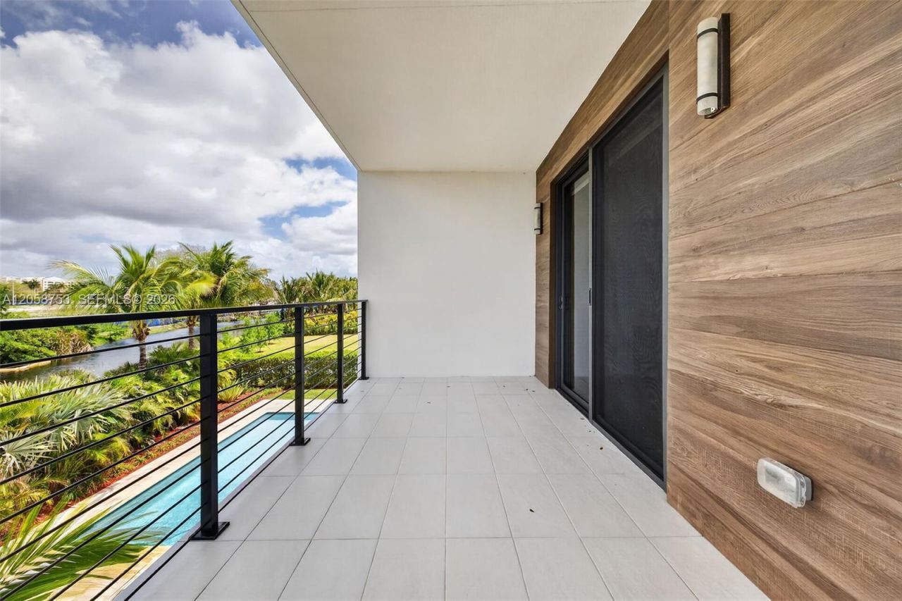 16709 N Botaniko Dr N , Weston, FL 33326 Photo