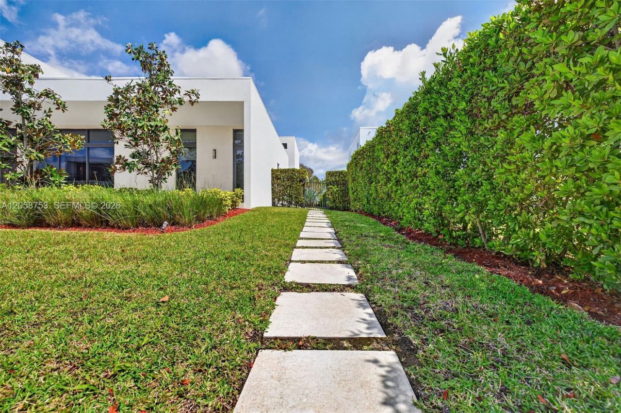 16709 N Botaniko Dr N , Weston, FL 33326 Photo