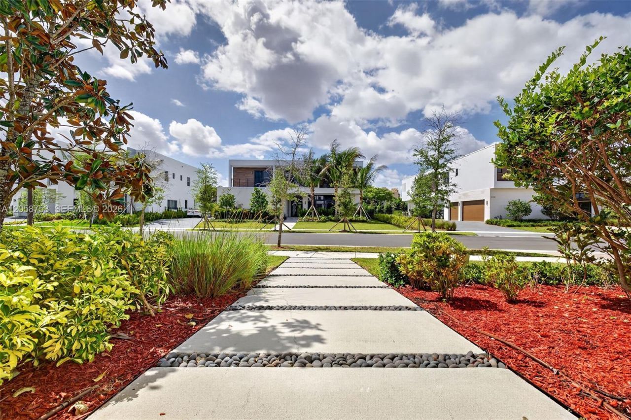 16709 N Botaniko Dr N , Weston, FL 33326 Photo