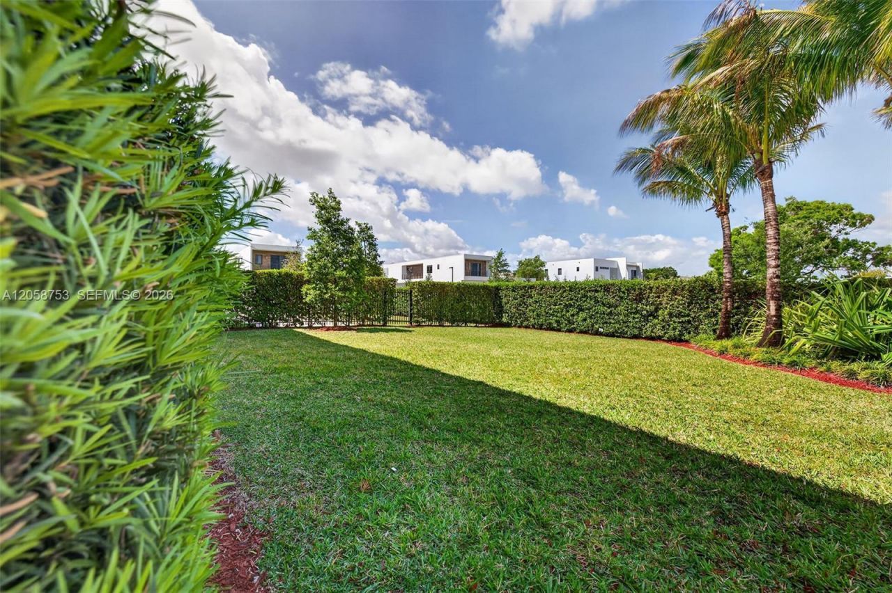 16709 N Botaniko Dr N , Weston, FL 33326 Photo