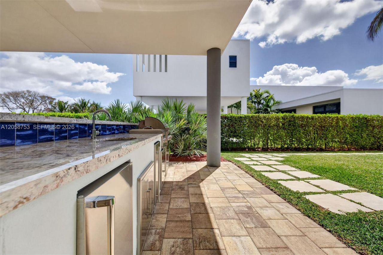 16709 N Botaniko Dr N , Weston, FL 33326 Photo