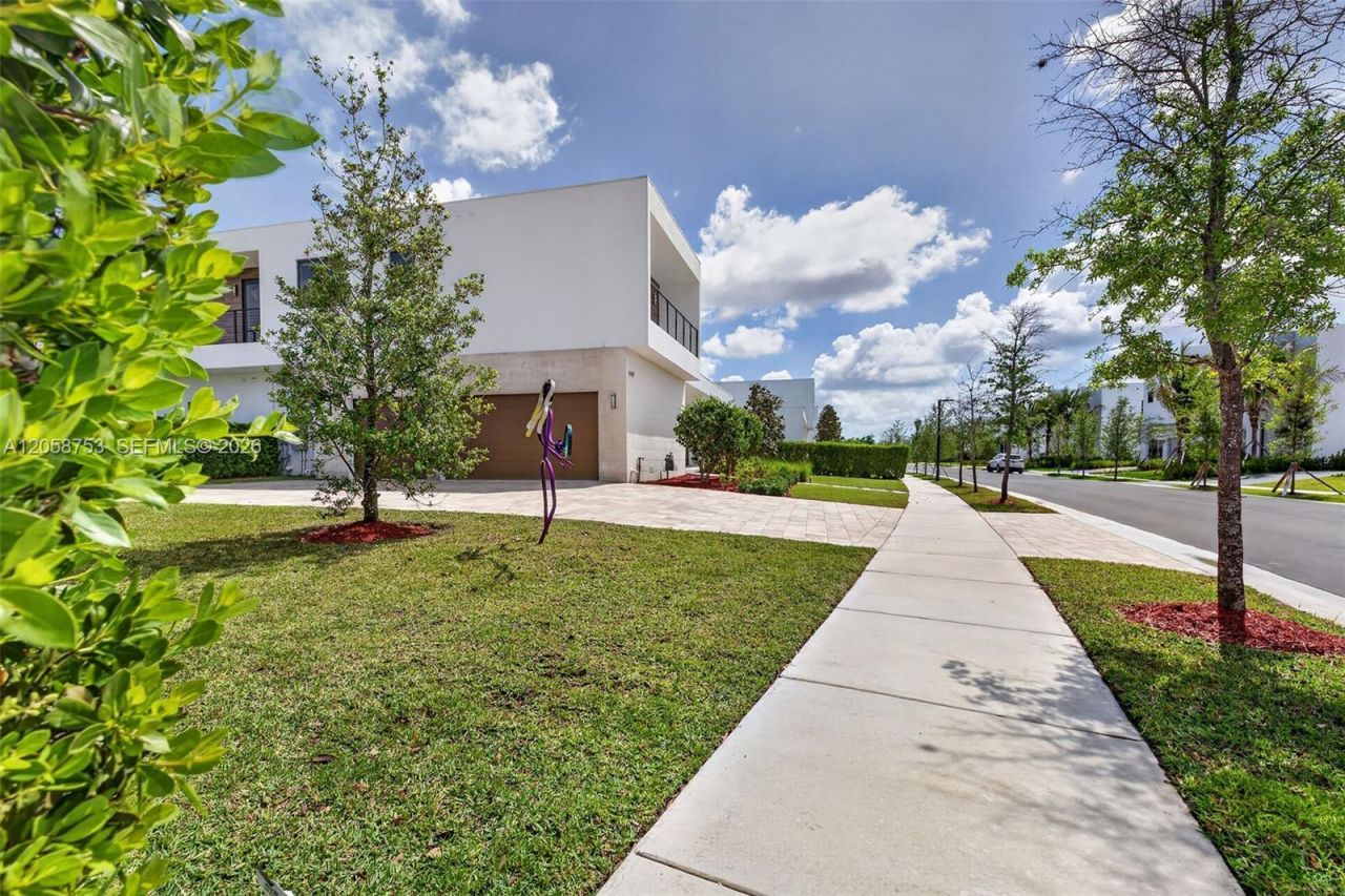 16709 N Botaniko Dr N , Weston, FL 33326 Photo