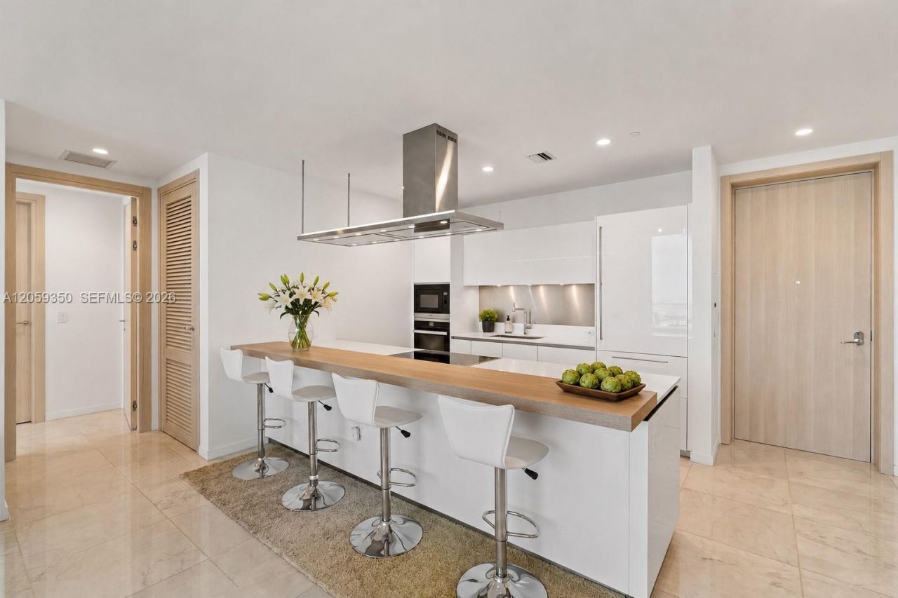 1000 Brickell, Unit PH6106, Miami, FL 33131 Photo