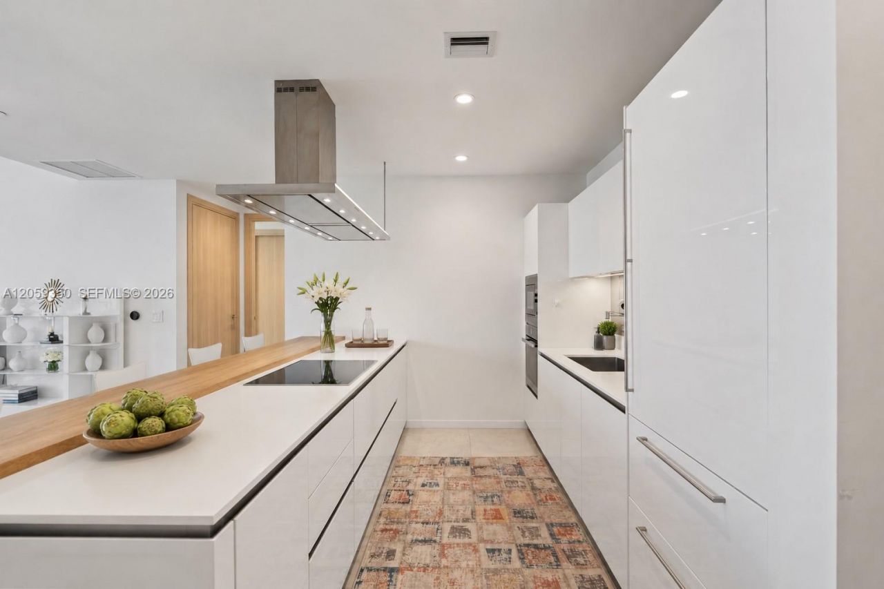 1000 Brickell, Unit PH6106, Miami, FL 33131 Photo