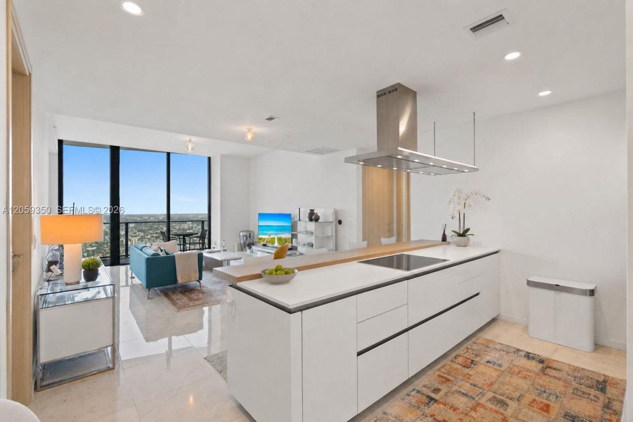 1000 Brickell, Unit PH6106, Miami, FL 33131 Photo