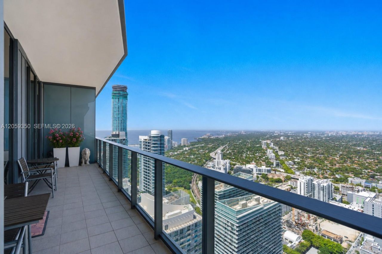 1000 Brickell, Unit PH6106, Miami, FL 33131 Photo