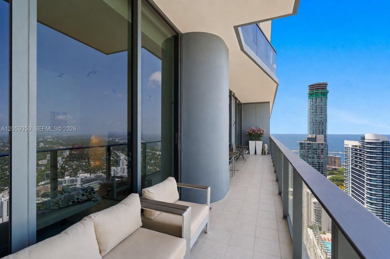 1000 Brickell, Unit PH6106, Miami, FL 33131 Photo