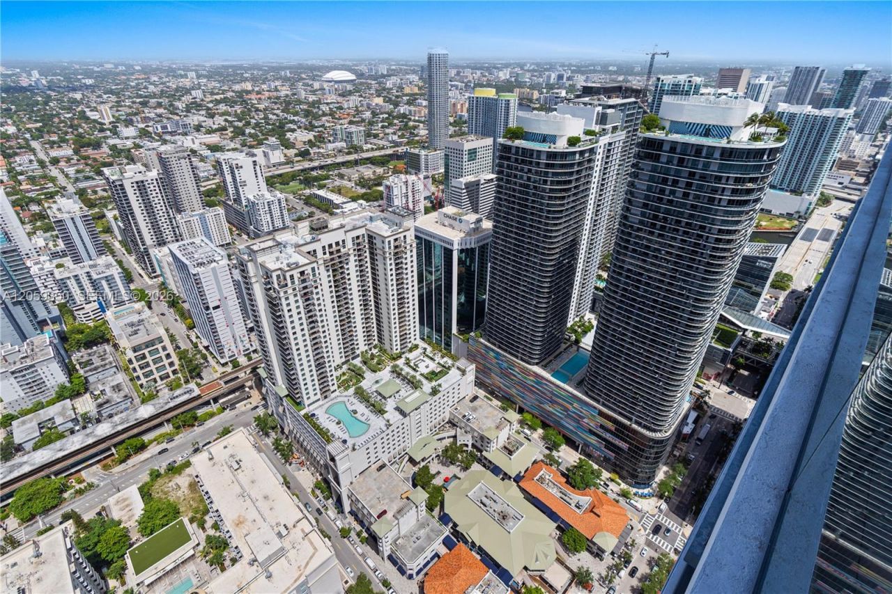 1000 Brickell, Unit PH6106, Miami, FL 33131 Photo