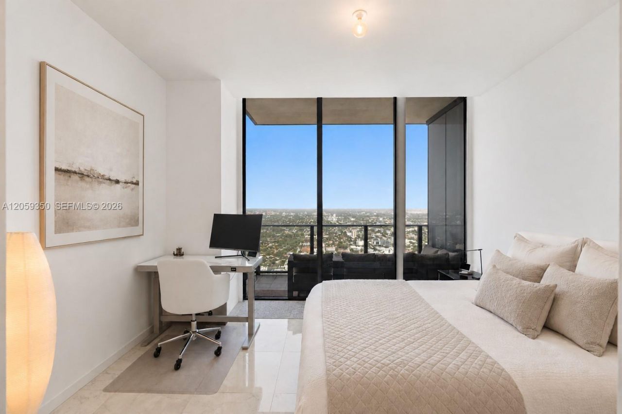 1000 Brickell, Unit PH6106, Miami, FL 33131 Photo