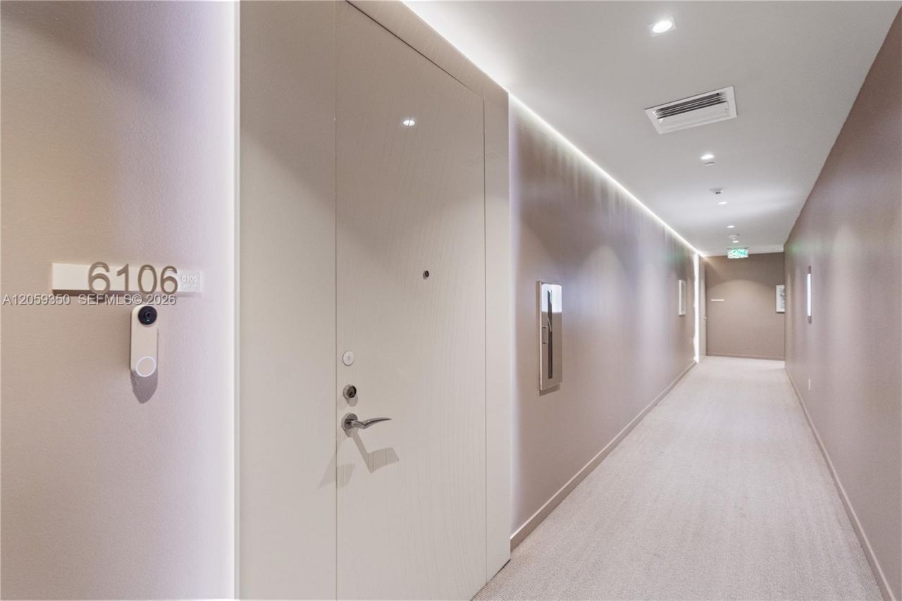 1000 Brickell, Unit PH6106, Miami, FL 33131 Photo