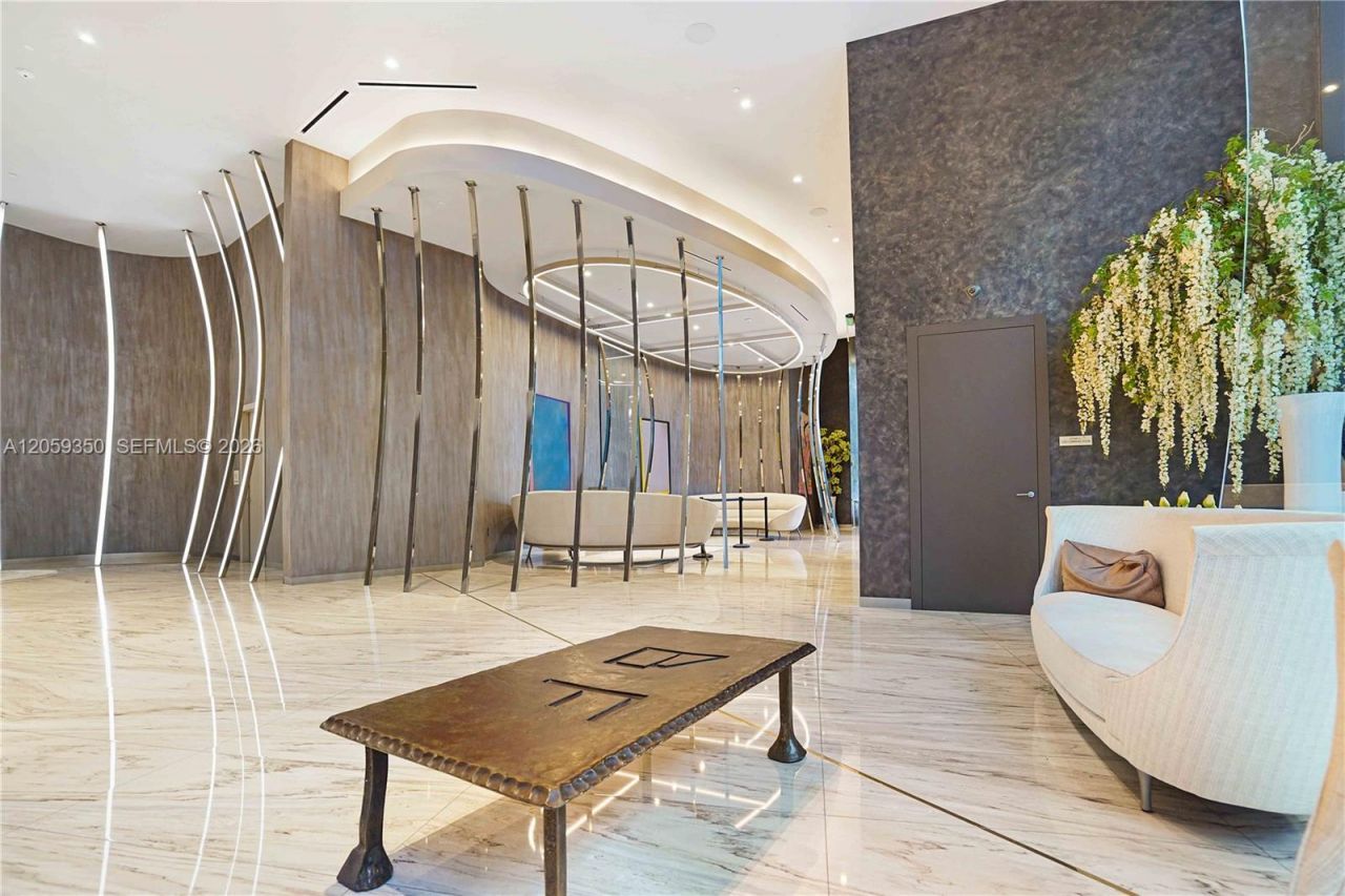 1000 Brickell, Unit PH6106, Miami, FL 33131 Photo