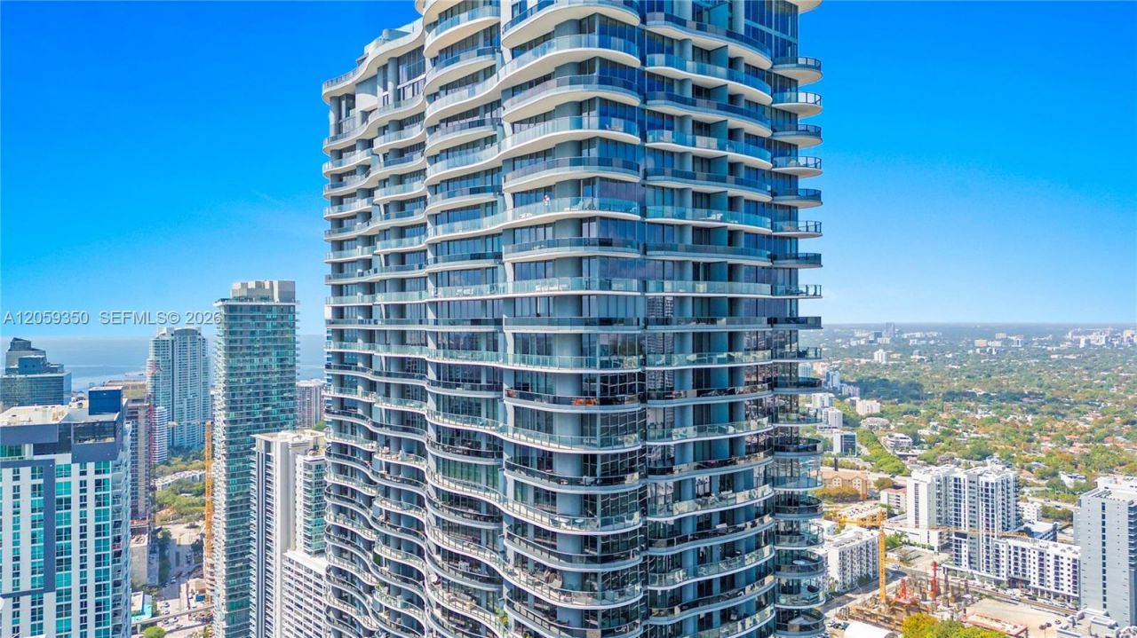 1000 Brickell, Unit PH6106, Miami, FL 33131 Photo