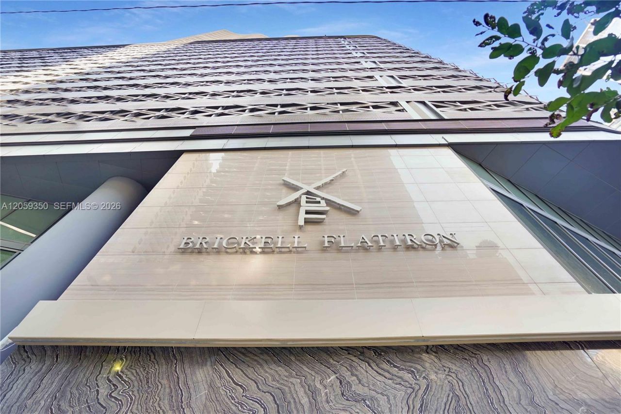 1000 Brickell, Unit PH6106, Miami, FL 33131 Photo