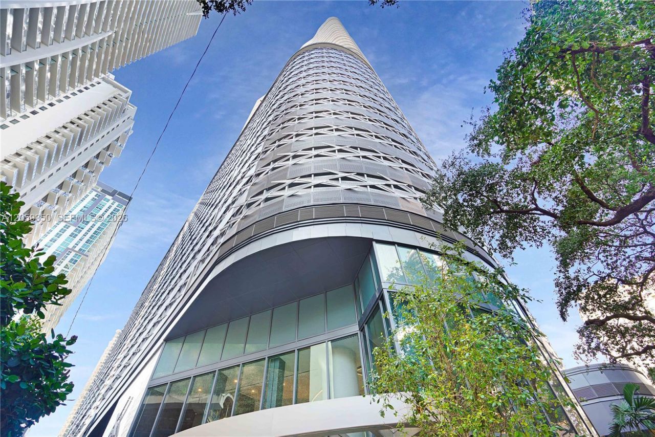 1000 Brickell, Unit PH6106, Miami, FL 33131 Photo