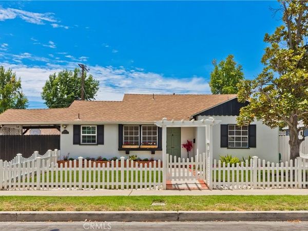 5429 Columbus Avenue, Sherman Oaks, CA 91411