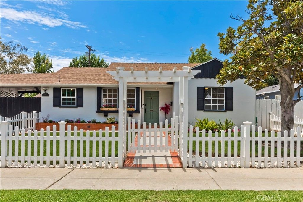5429 Columbus Avenue, Sherman Oaks, CA 91411 Main Photo