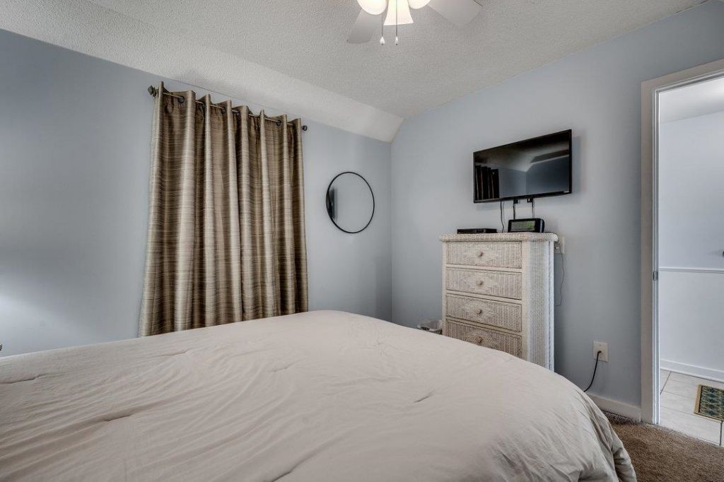 5905 S Kings Hwy. Photo 15
