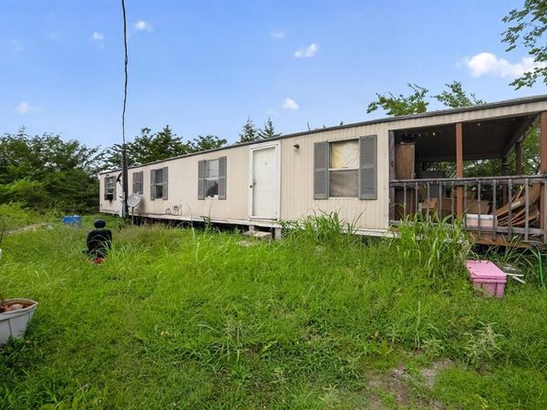 188 County Road 14300 , Pattonville, TX 75468