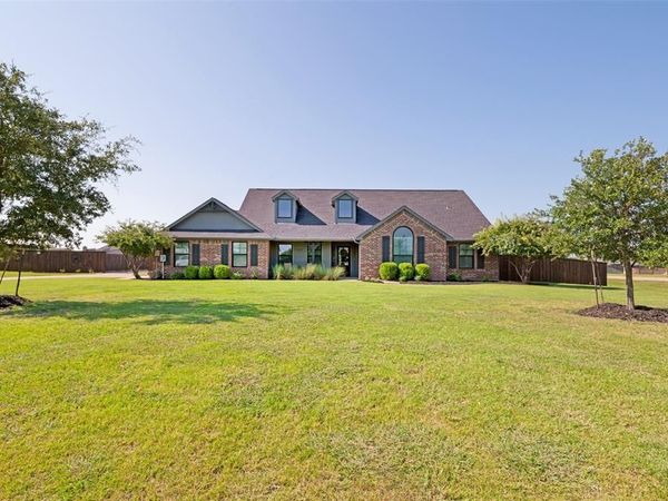 5610 Niagara Court , Midlothian, TX 76065