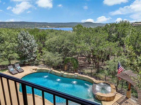 17408 Regatta View DR, Jonestown, TX 78645
