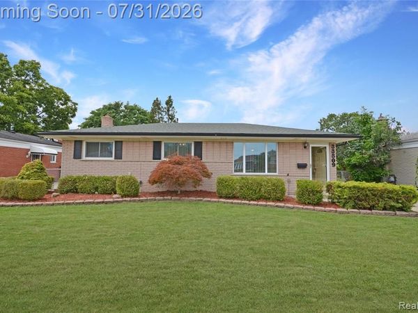 33509 Stonewood Drive, Sterling Heights, Mi 48312